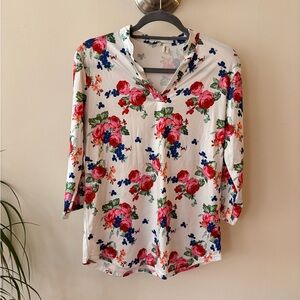Ealey Fushi Floral V-Neck Blouse - White with Red and Blue Size Medium